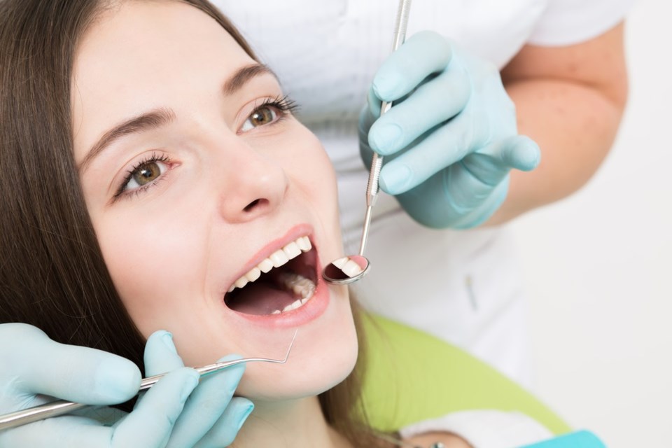 Check-up and clean Teeth